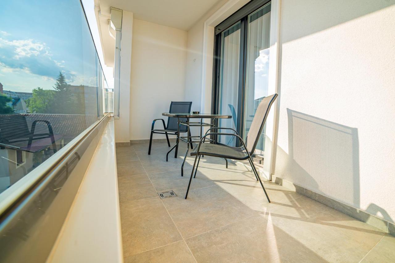 Zoe Apartment Novi Sad Exterior foto